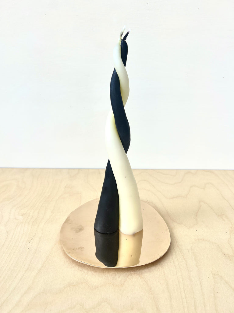 El Abrazo Candle, Blanca/Negra